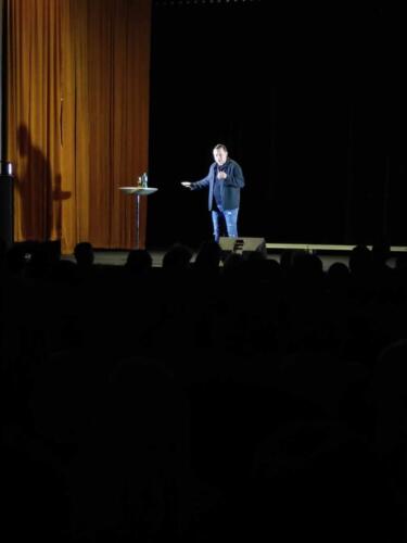 5stand-up-kaminski-2024